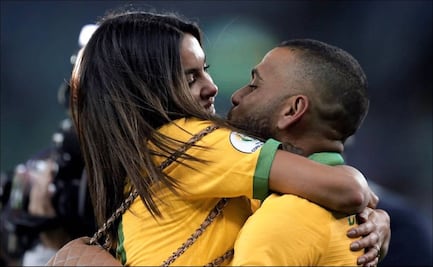 La esposa de Dani Alves le solicita el divorcio 