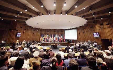 Cepal recorta previsión del PIB de México