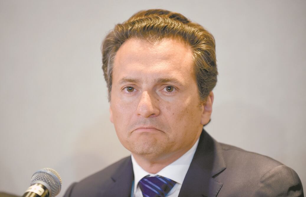 Antes de cantar, Lozoya va al quirófano