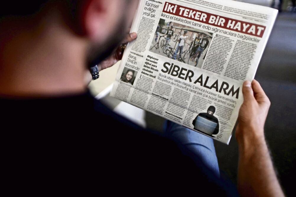 En Turquía los medios informaron sobre el ciberataque global que afectó a organismos públicos, en especial en Rusia y Ucrania. (SEDAT SUNA. EFE)
