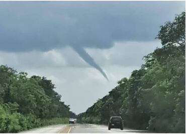 Se forma torbellino en cielo de Yucatán; genera temor entre habitantes
