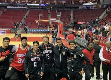 Jugadores de Tigres asisten a juego de NBA