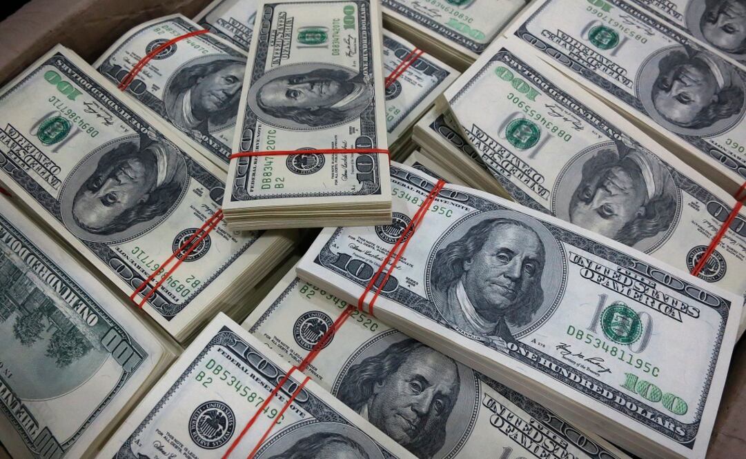 The wealth of the richest 62 people has risen by 44% since 2010, while the wealth of the poorest 3.5 billion fell 41%. (Photo: Reuters) 