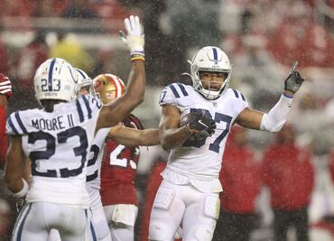 Los Colts remontan ante los San Francisco 49ers para vencerlos con autoridad