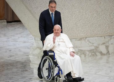 Papa Francisco mantendrá reuniones en su casa; el jerarca católico padece bronquitis