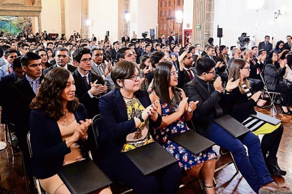 El titular de la SEP mantuvo un encuentro con los becarios que forman parte de los programas de Formación de Ingenieros Mexfitec y de Formación Técnico Superiores Mexprotec (SEP)