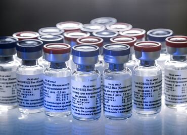 Combinar dosis de Sputnik con otra farmacéutica genera respuesta más fuerte ante el Covid, según estudio