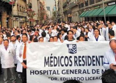 Ningún pasante de medicina se quedará sin beca: SSa