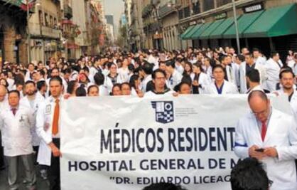 Ningún pasante de medicina se quedará sin beca: SSa
