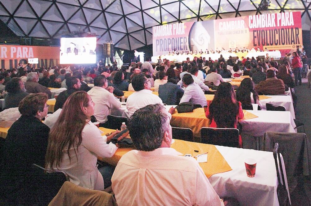 La corriente Patria Digna evalua si cambiará a su líder; en Alternativa Democrática Nacional no habrá relevo de este cargo (ARCHIVO EL UNIVERSAL)