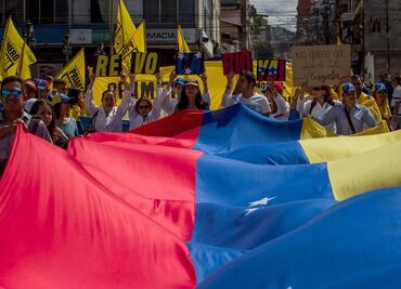 Con menor afluencia, vuelven a marchar en Venezuela