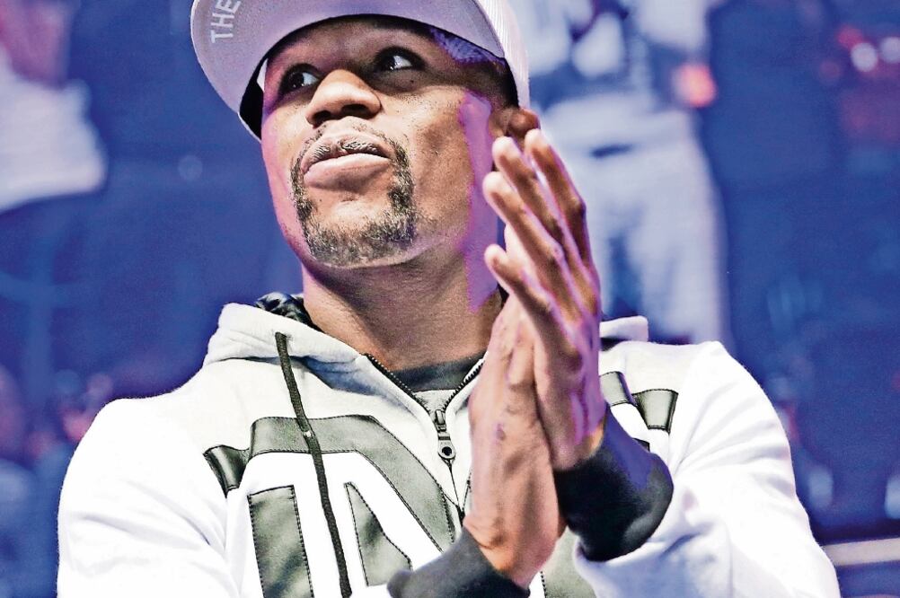 Mayweather gusta de presumir su fortuna y bienes en redes sociales (JOHN LOCHER. AP)