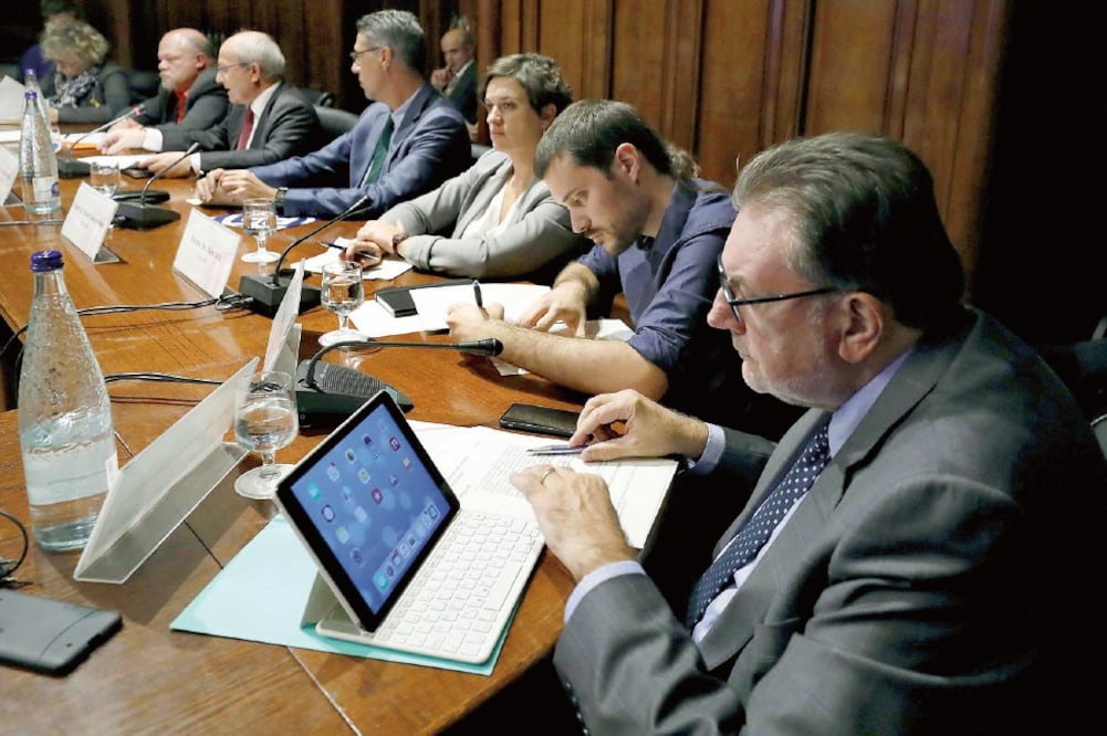 Ayer se llevó a cabo la comparecencia de los senadores designados por el Parlamento de Cataluña, para que informen sobre la aplicación del artículo 155. (ANDREU DALMAU. EFE)