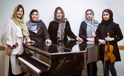 Mujeres iraníes luchan por sobresalir en la escena artística