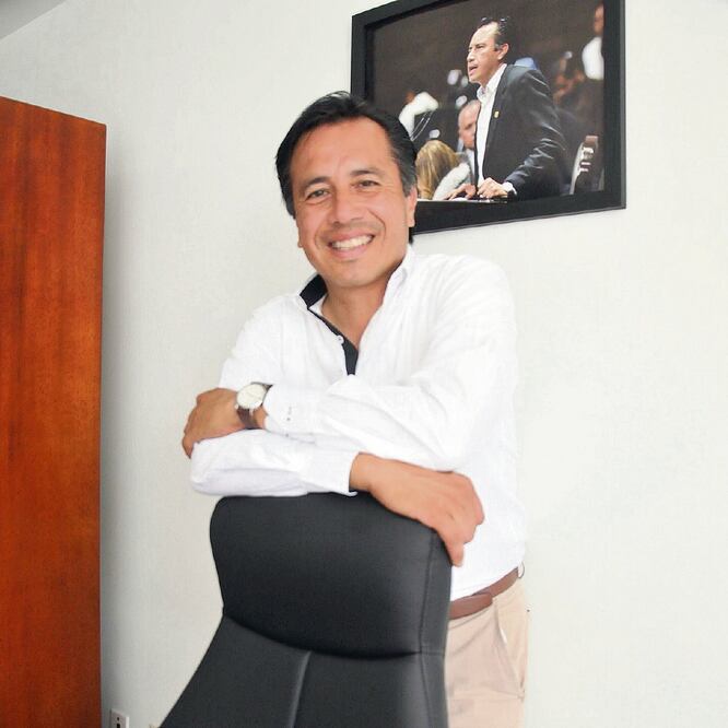 Despidos parejos en el gobierno de Cuitláhuac