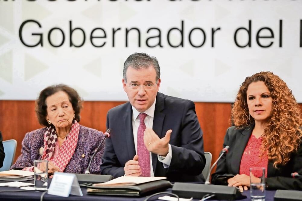 Dimensión. Alejandro Díaz de León destacó que se tienen 260 mil mdd en activos financieros por parte de los extranjeros. Foto: IVÁN STEPHENS. EL UNIVERSAL