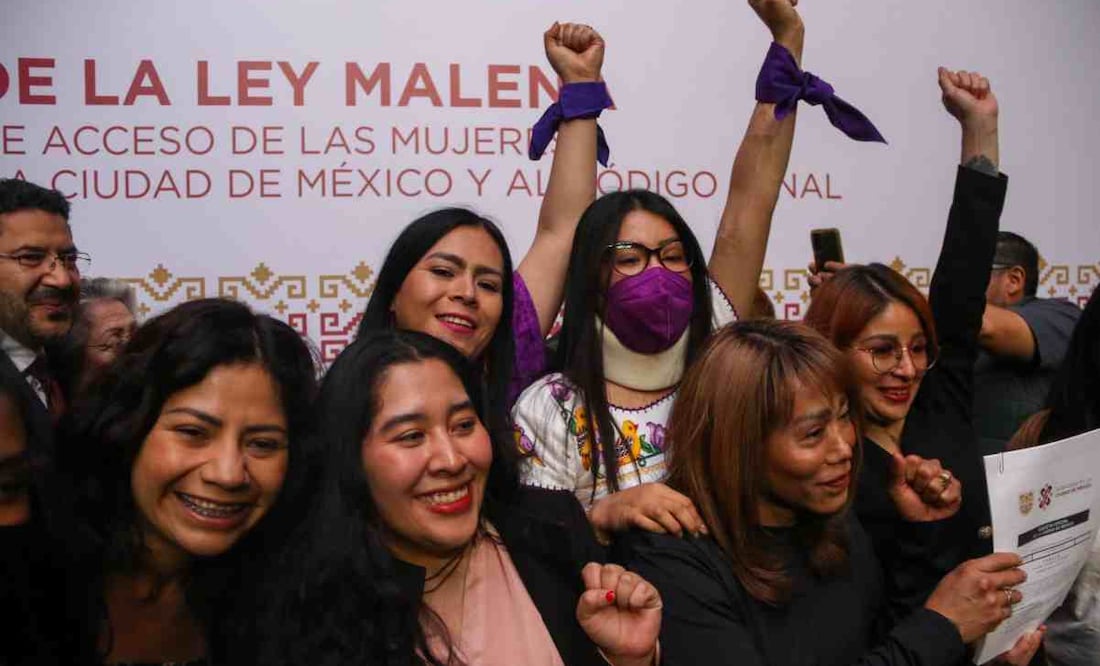 La Saxofonista Malena Ríos, encabezó junto con el jefe de Gobierno de la Ciudad, Martí Batres Guadarrama.
Foto: Cuartoscuro