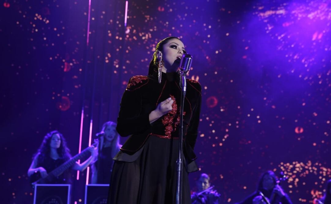 Durante el concierto de este domingo y después de interpretar el tema “Acaríciame”, Francely tomó por fin la decisión / Tomada de Twitter @lacademiaazteca