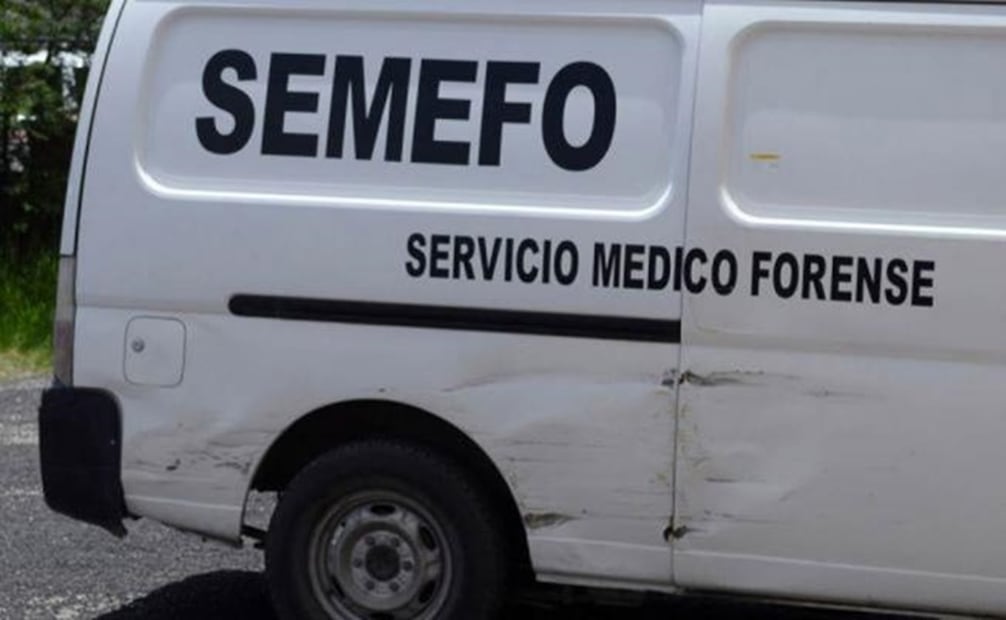 Elementos policiacos y peritos de la Fiscalía General del Estado (FGE) localizaron los cuerpos de cuatro personas con múltiples heridas de arma blanca. | Foto: Archivo.
