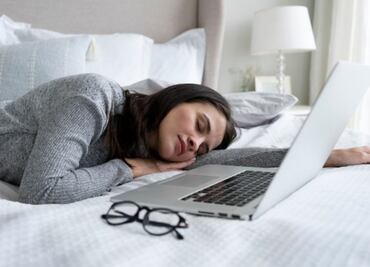 Así puedes superar el cansancio otoñal, según psicóloga