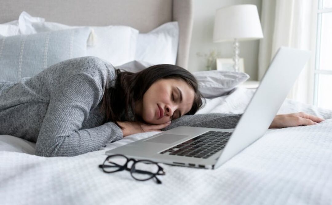 Cómo el cambio de estación afecta el bienestar emocional. Fuente: Freepik.