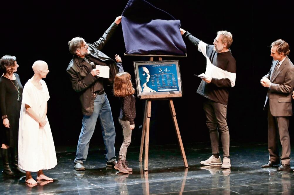 La nieta de la actriz, Hannah Cabrera, también fungió como madrina. (AGUSTIN SALINAS. EL UNIVERSAL)