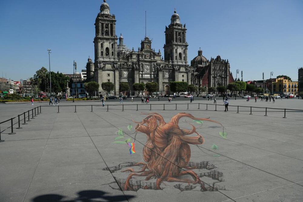 14 de Febrero: Llenan el Zócalo con corazones 3D por San Valentín. Foto: Diego Sánchez / EL UNIVERSAL
