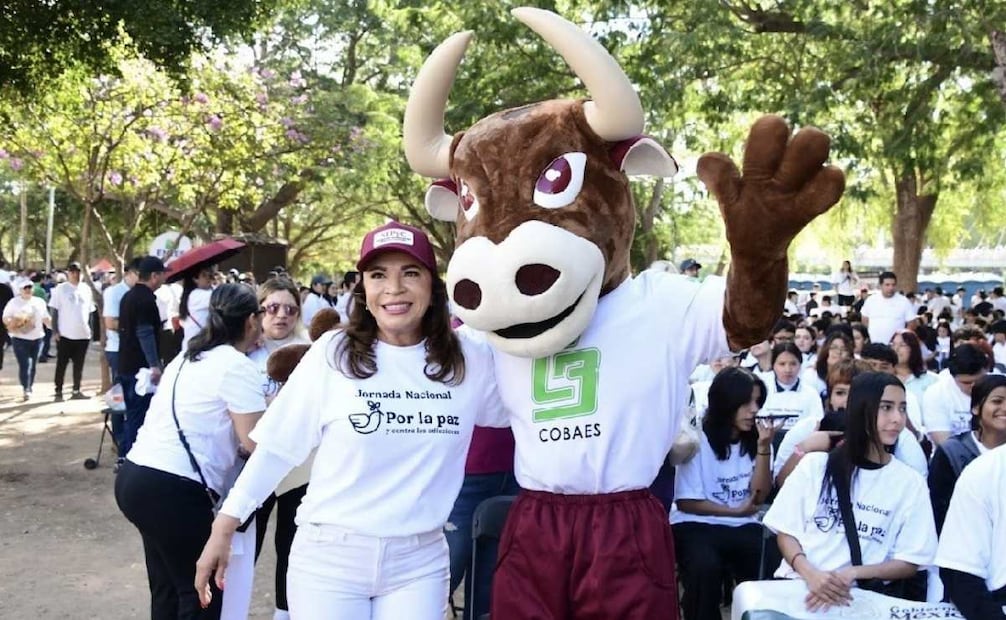 Más de 3 mil estudiantes y docentes participan en Jornada por la Paz y contra adicciones en Sinaloa; fomentan espacios de convivencia.
Foto: Especial.