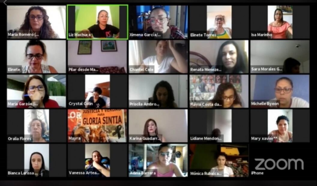 Activistas, de las calles a las redes por la COVID-19