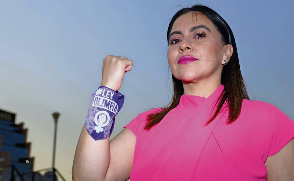 Olimpia Coral Melo se dice inspirada por mujeres sobrevivientes de la violencia digital, esas que parecen invisibles y que no se ven, pero que dejan marcas de por vida. Foto: Fernanda Rojas / EL UNIVERSAL
