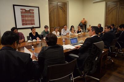 Murat promete a eurodiputadas justicia por crimen de finlandés