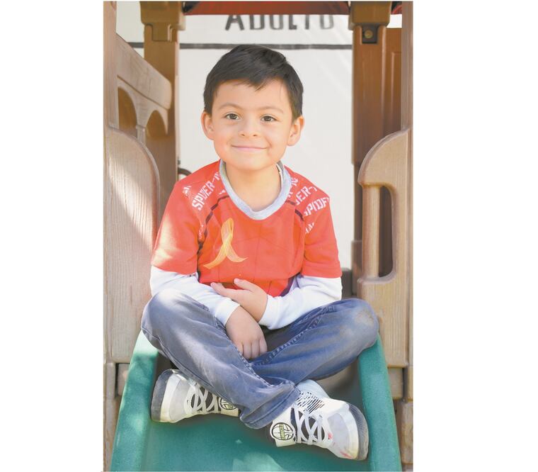 Luis Ricardo Ordaz, de 6 años, escribió a partir de sus experiencias personales sobre problemas que ve y para los que da soluciones. Foto: ESPECIAL