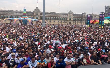 Pese a lluvia y contingencia, capitalinos asisten a sonideros del Zócalo y Festival Turístico