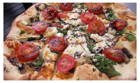 #RECETA Pizza con pesto, jitomates y queso feta