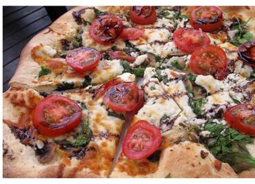 #RECETA Pizza con pesto, jitomates y queso feta