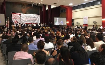 Que padres y maestros construyan las leyes secundarias: SNTE