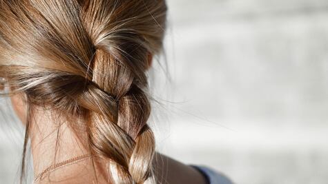 Qué ponerle al shampoo para aclarar el cabello naturalmente
