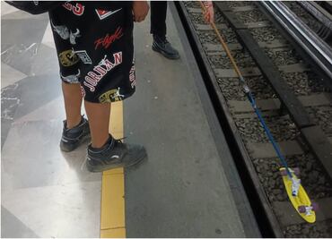 Metro CDMX: Cortan corriente en estación de la línea 8; usuario tiró patineta en zona de vías