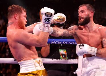 Revelan conversación del Canelo Álvarez con Caleb Plant durante su pelea
