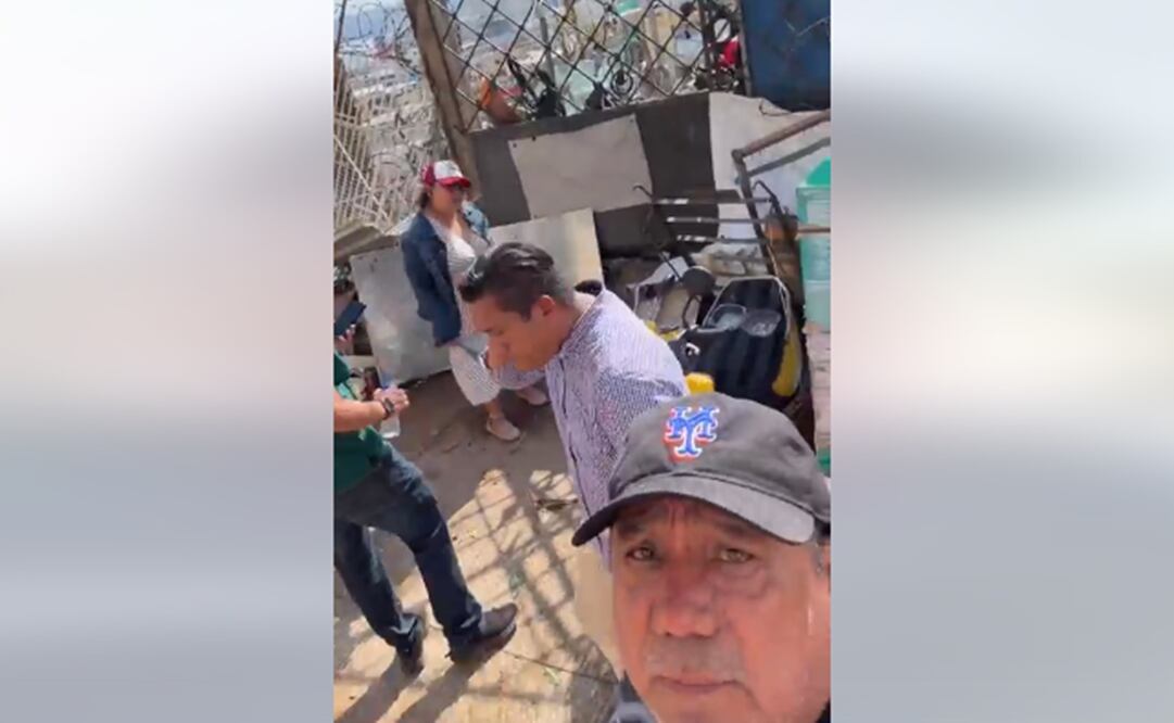 El senador Félix Salgado Macedonio recorre Acapulco ante las afectaciones por "Otis". Foto: Captura