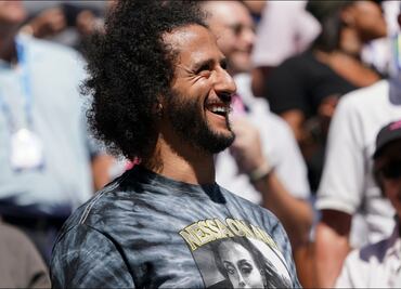 La NFL 'retira' a Kaepernick; reclaman que le den lugar en un equipo