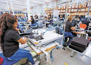 Generan 20 millones de trabajadores 77% de la riqueza del país