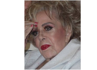 Pese a críticas, Silvia Pinal regresa al teatro