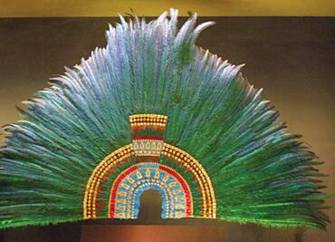 El tlatoani quiere otra vez su penacho