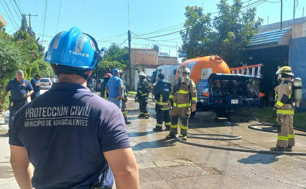 Evacuan más de 49 familias por fuga de gas LP de una pipa en el Ejido Pocitos de Aguascalientes (22/07/2026). Foto: Especial