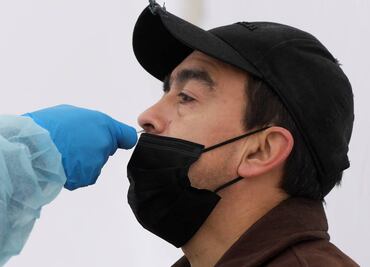 ¿Cuáles son los síntomas de Covid-19 ocasionados por la variante ómicron? Esto dice el secretario de Salud