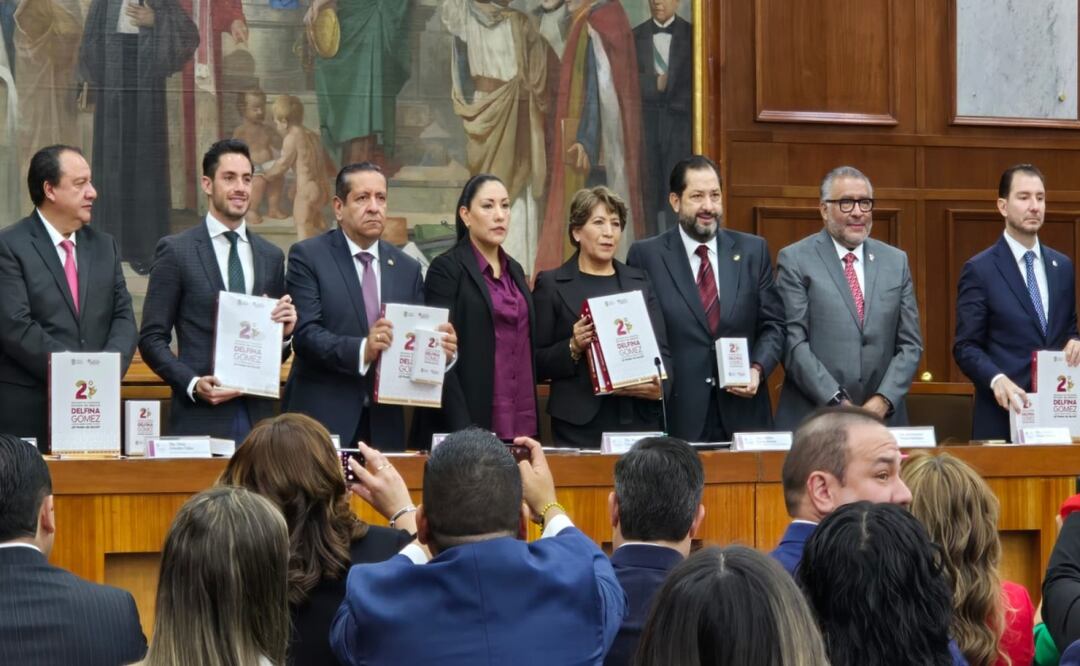 Delfina Gómez entrega su Segundo Informe de Labores ante el Congreso del Edomex. Foto: Especial