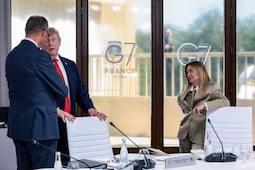 Trump humilla a Meloni y dice que le rogó por una foto y ella estalla: “Ni yo ni Italia suplicamos”