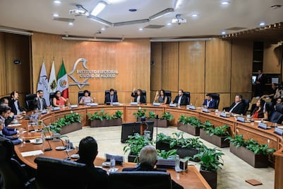 Tres consejeros del IECM se van con bolsa de 1.9 mdp