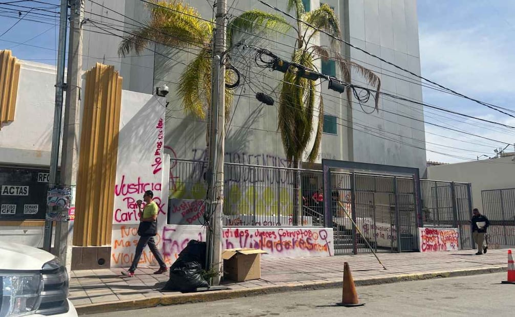 Hija clama inocencia de su madre en caso de fraude a trabajadores del IMSS en Gómez Palacio, Durango (18/02/2026). Foto: Especial